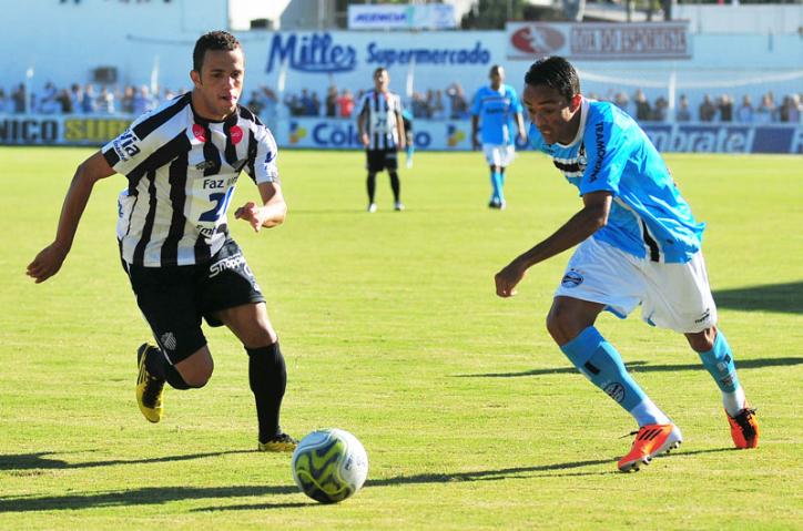 Arquivo:2011.04.11 - Santa Cruz-RS 1 x 1 Grêmio.jpg