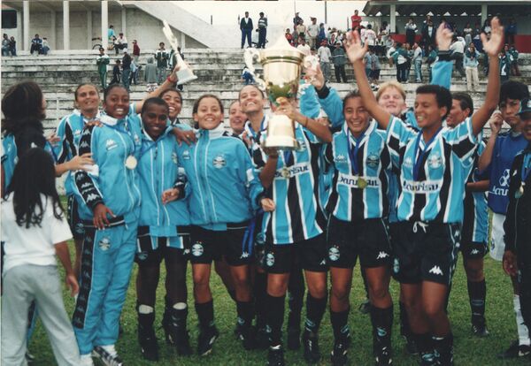 Grêmio Campeão do Campeonato Sul Brasileiro de Futebol Feminino de 2002