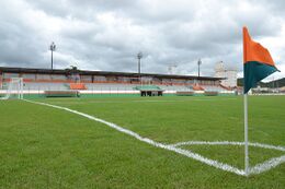 Estádio Municipal Roberto Santos Garcia.jpg