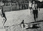 1958.01.29 - Campeonato Gaúcho - Bagé 0 x 2 Grêmio - Hercílio no chão.PNG