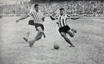 1957.06.16 - Campeonato Citadino - Grêmio 2 x 1 Renner - Juarez contra Bonzo.PNG