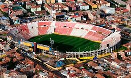 Estádio Inca Garcilaso de la Vega.jpg