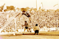 1977.09.25 - Grêmio 1 x 0 Internacional - foto salto André Catimba.png