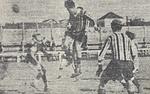 1932.12.18 - Campeonato Estadual - Grêmio 4 x 0 14 de Julho de Itaqui - O lance do gol de Luiz Carvalho.png