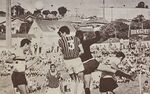 1968.12.01 - Campeonato Brasileiro - Grêmio 3 x 1 Fluminense - Sérgio Lopes e Leal disputam a bola com Félix e Oliveira.JPG