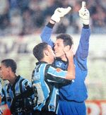 1998.04.15 - Copa Libertadores - Nacional-URU 1 x 1 Grêmio - Foto 01.jpg