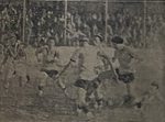 1934.06.17 - Campeonato Citadino - Grêmio 3 x 1 Cruzeiro-RS - Quatro gremistas disputam a bola.png