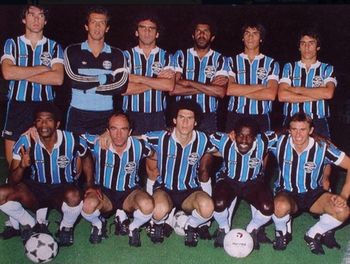Foto antes da partida entre Grêmio e Rimini em 1981.jpeg